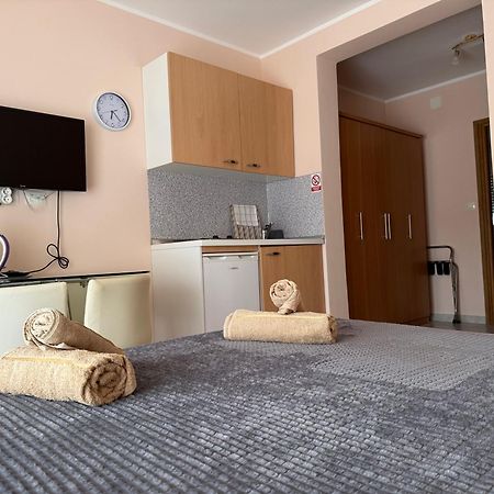 Aparthotel Viola Pjescana Uvala Zewnętrze zdjęcie