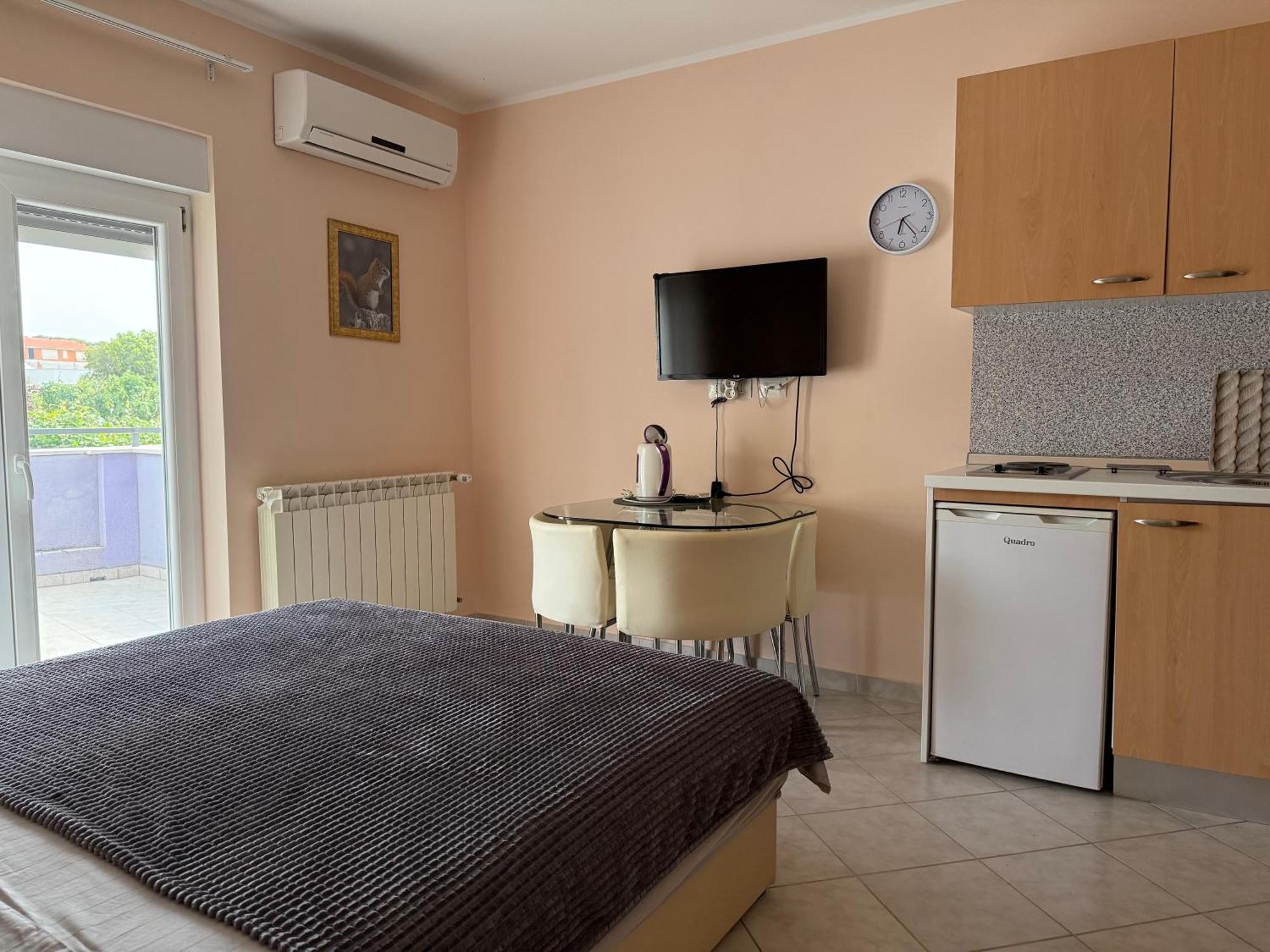 Aparthotel Viola Pjescana Uvala Zewnętrze zdjęcie
