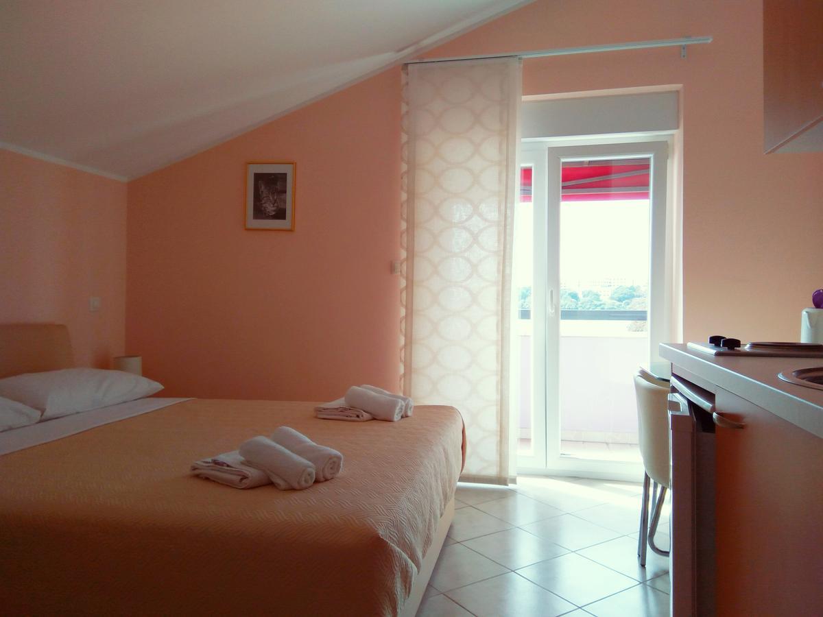 Aparthotel Viola Pjescana Uvala Zewnętrze zdjęcie