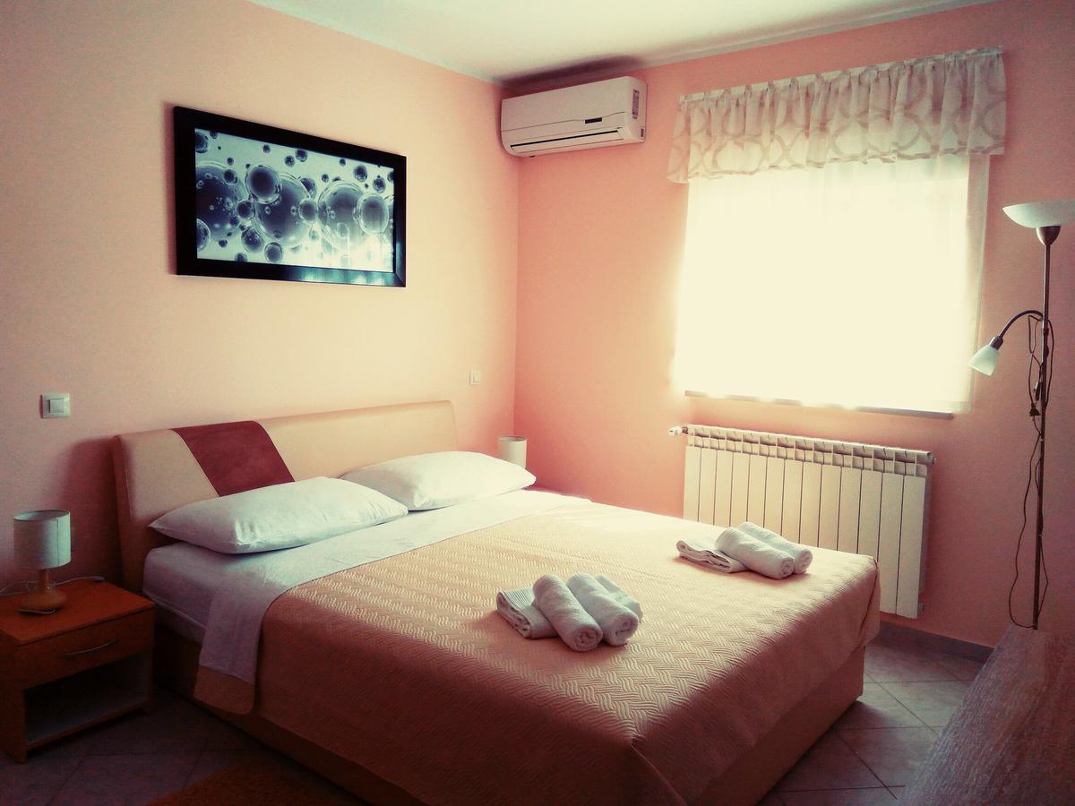 Aparthotel Viola Pjescana Uvala Zewnętrze zdjęcie