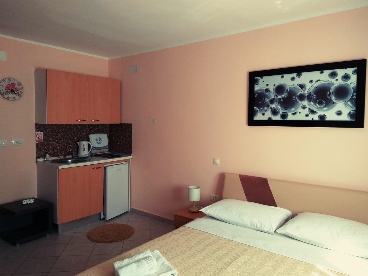 Aparthotel Viola Pjescana Uvala Zewnętrze zdjęcie