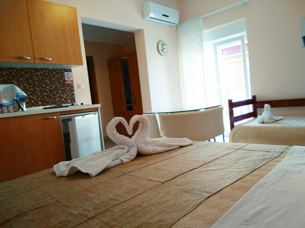 Aparthotel Viola Pjescana Uvala Zewnętrze zdjęcie