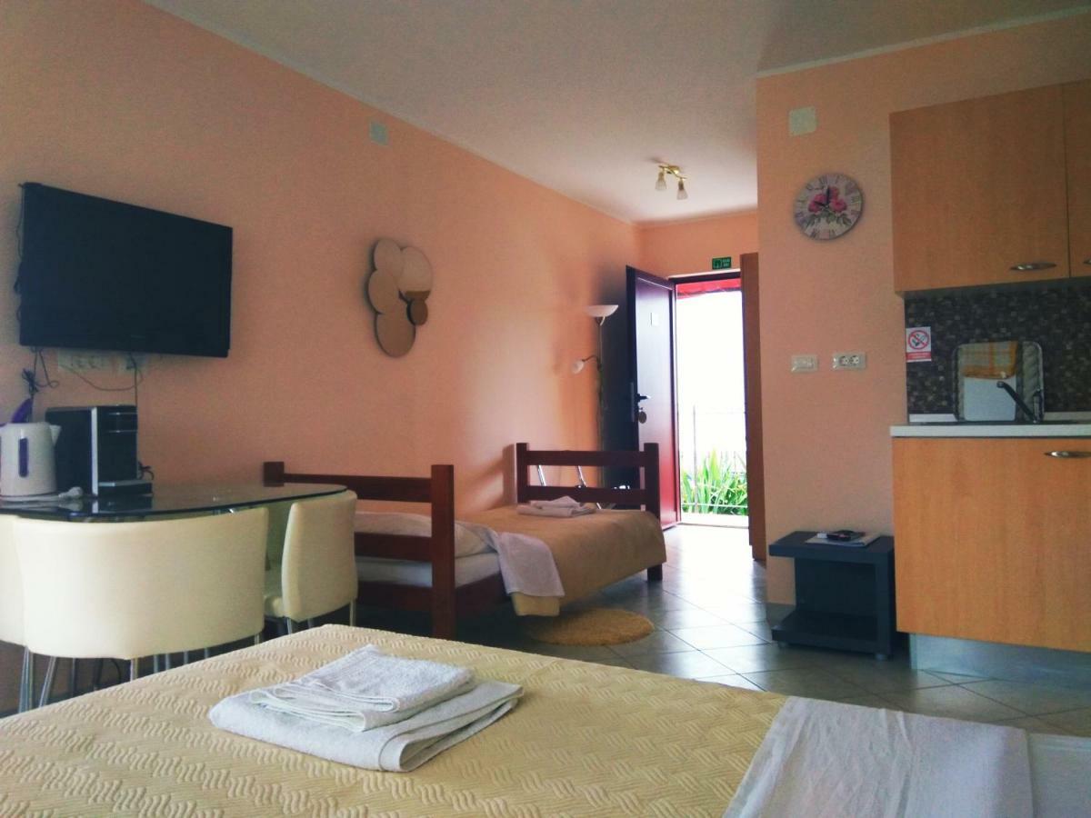 Aparthotel Viola Pjescana Uvala Zewnętrze zdjęcie