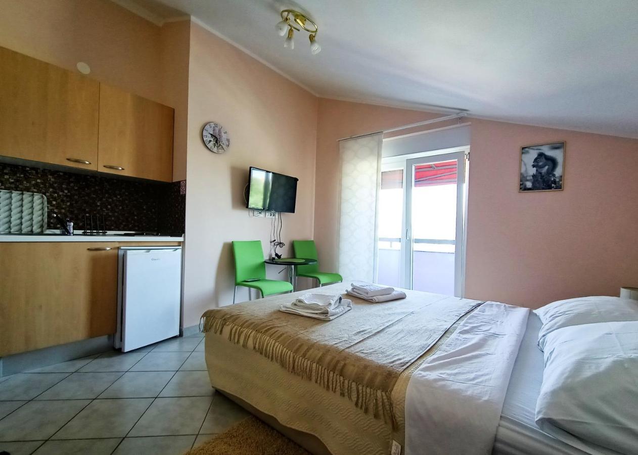 Aparthotel Viola Pjescana Uvala Zewnętrze zdjęcie